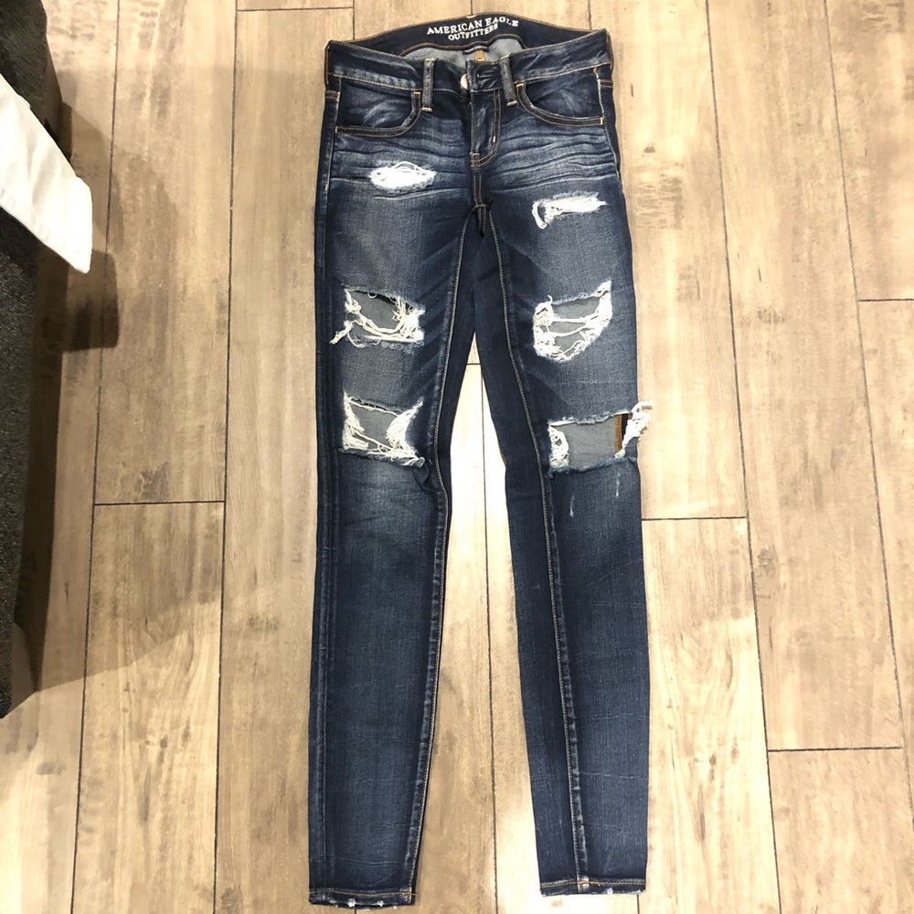 American Eagle dark wash distressed skinny jeans